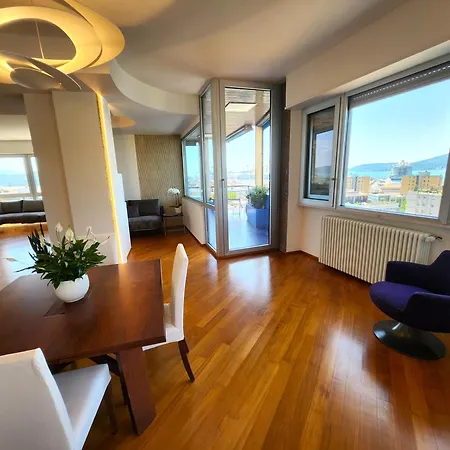 Decimo Cielo Vista Mare 라스페치아