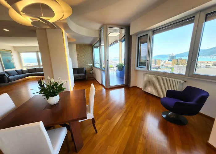 Decimo Cielo Vista Mare La Spezia